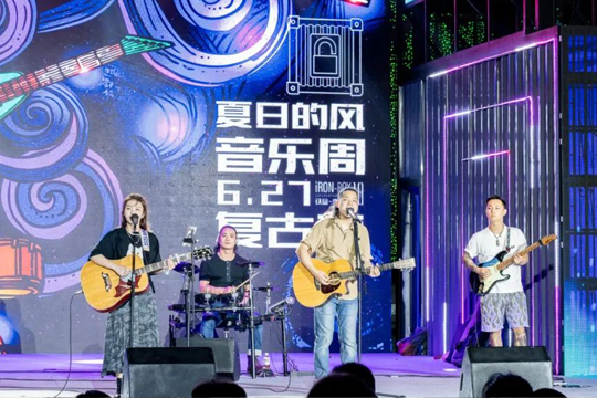 宝安日报：宝企LED显示屏闪耀浙江文旅消费季！海洋之神助力打造沉浸式旅游消费氛围