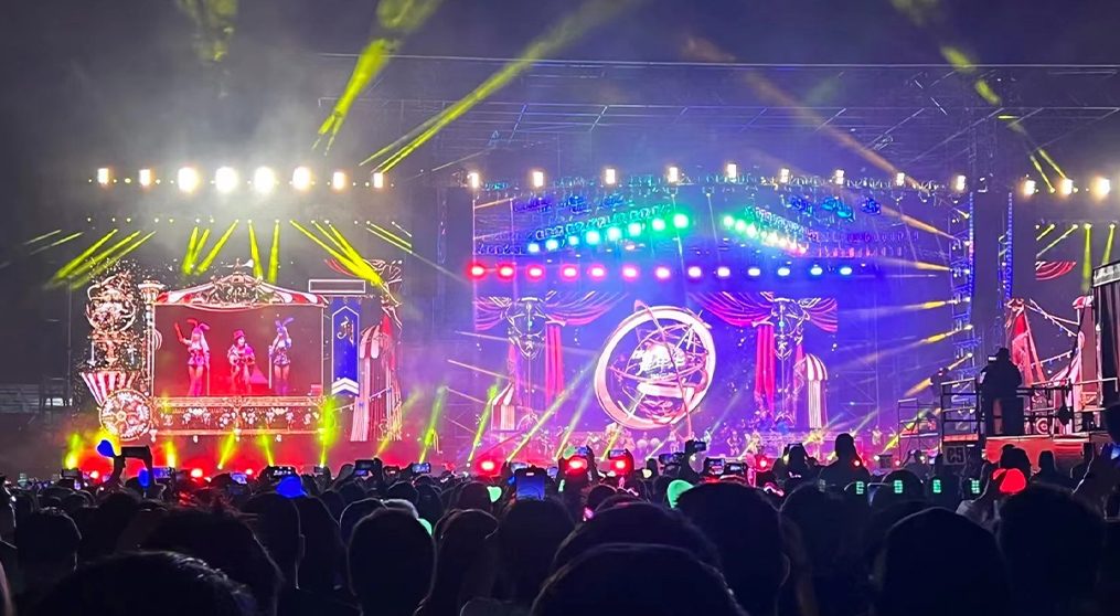 海洋之神LED冰屏和荧光棒系列产品“嗨爆”周杰伦悉尼演唱会！