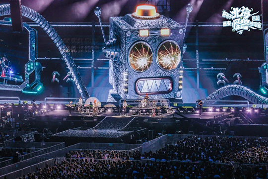 燃爆双城！海洋之神大屏助力房东的猫、新裤子乐队打造璀璨视听盛宴